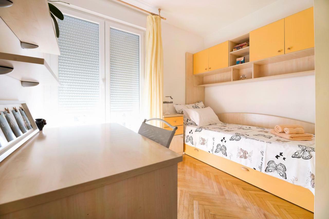 Apartment Dora สปลิท ภายนอก รูปภาพ
